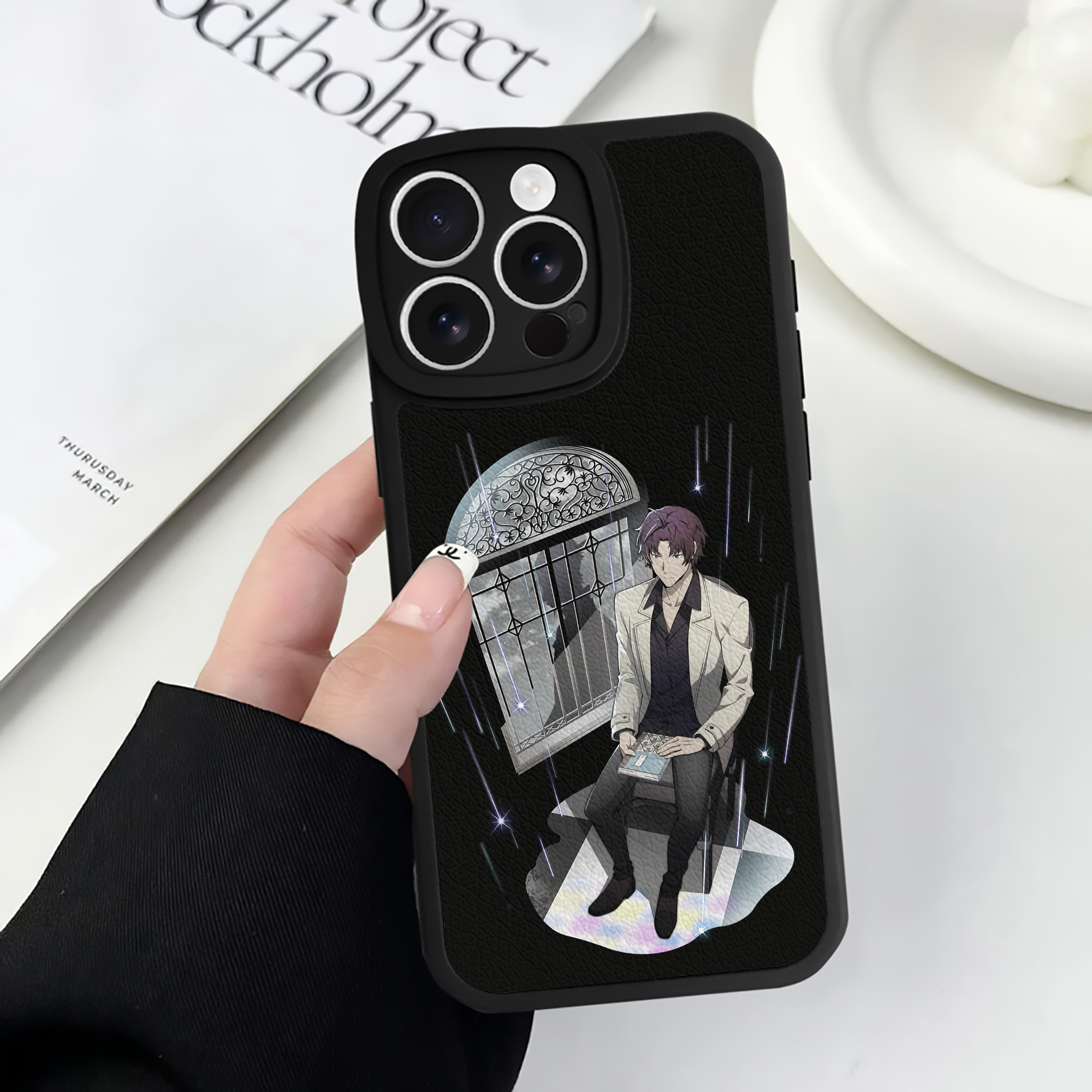 （画像用） 文豪ストレイドッグス Bungo Stray Dogs 【iPhone 16シリーズ対応】シリコンスマホケース（レザー調） 材質：シリコン